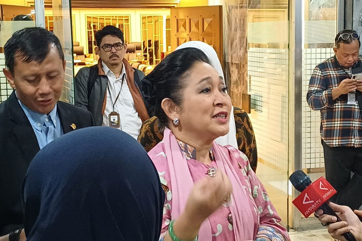 Titiek Soeharto di Kompleks Parlemen