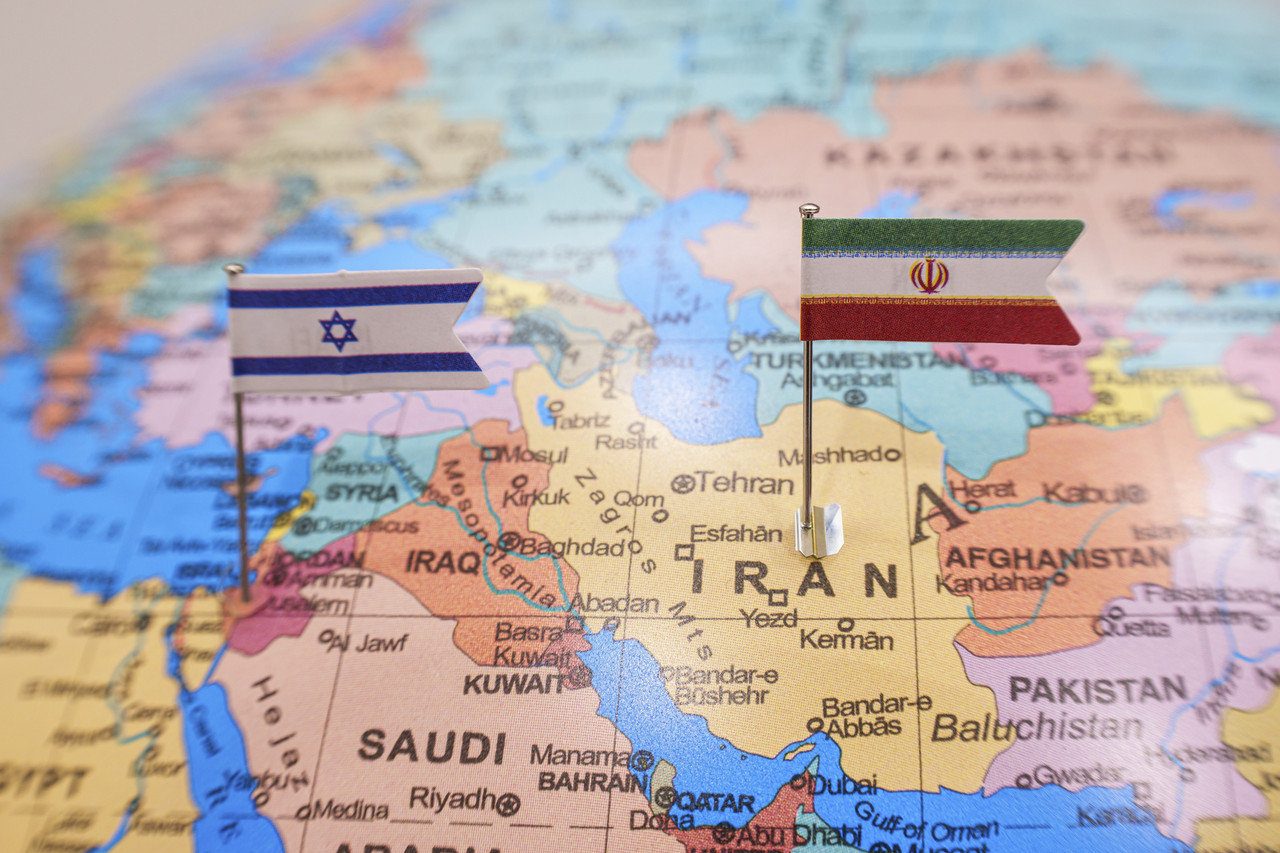 Ilustrasi peta Iran dan Israel