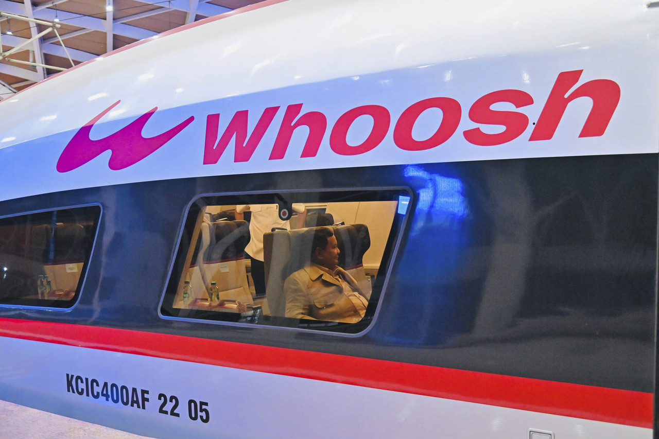 Prabowo naik whoosh