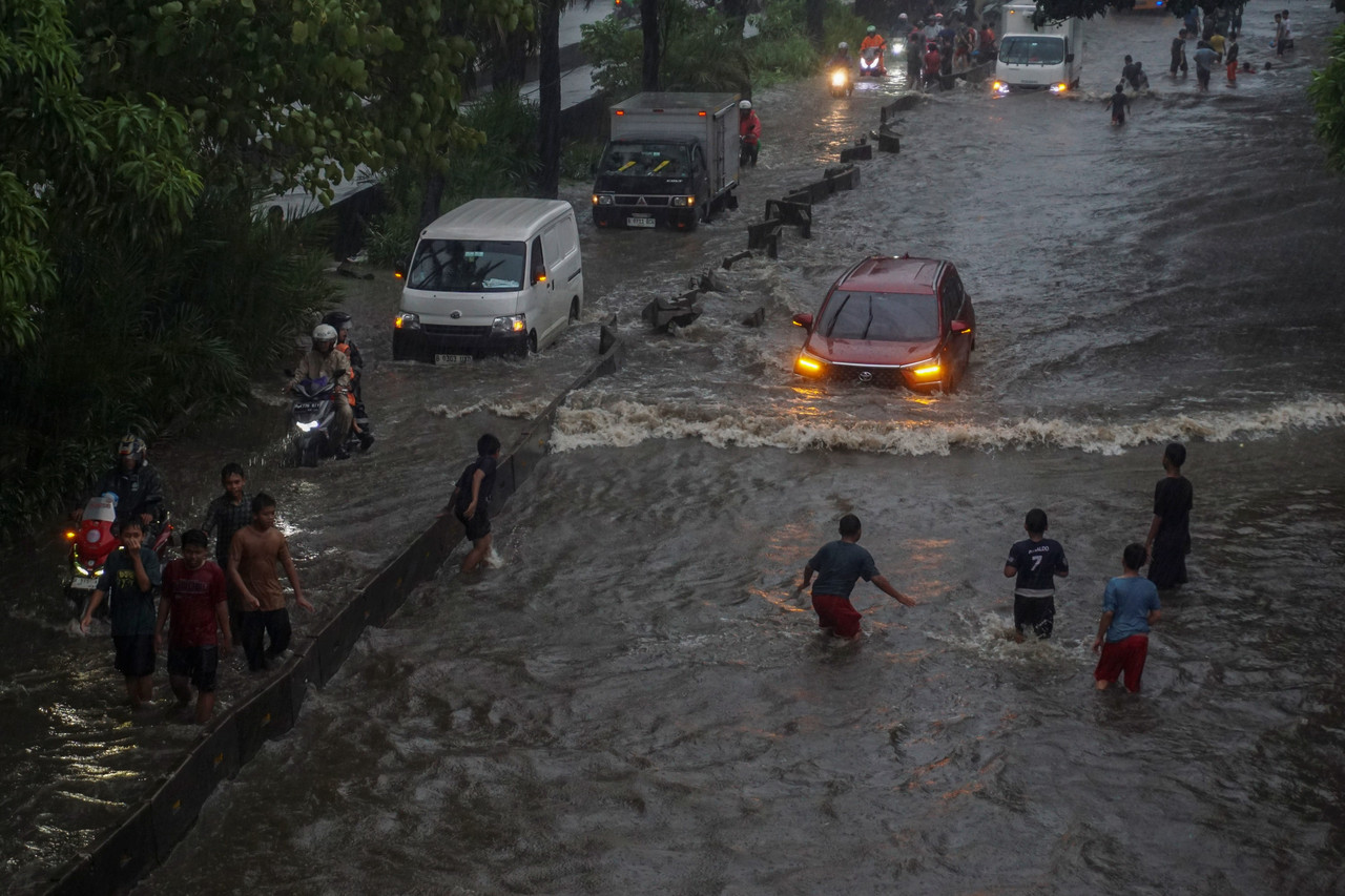 Banjir di Jalan Daan Mogot