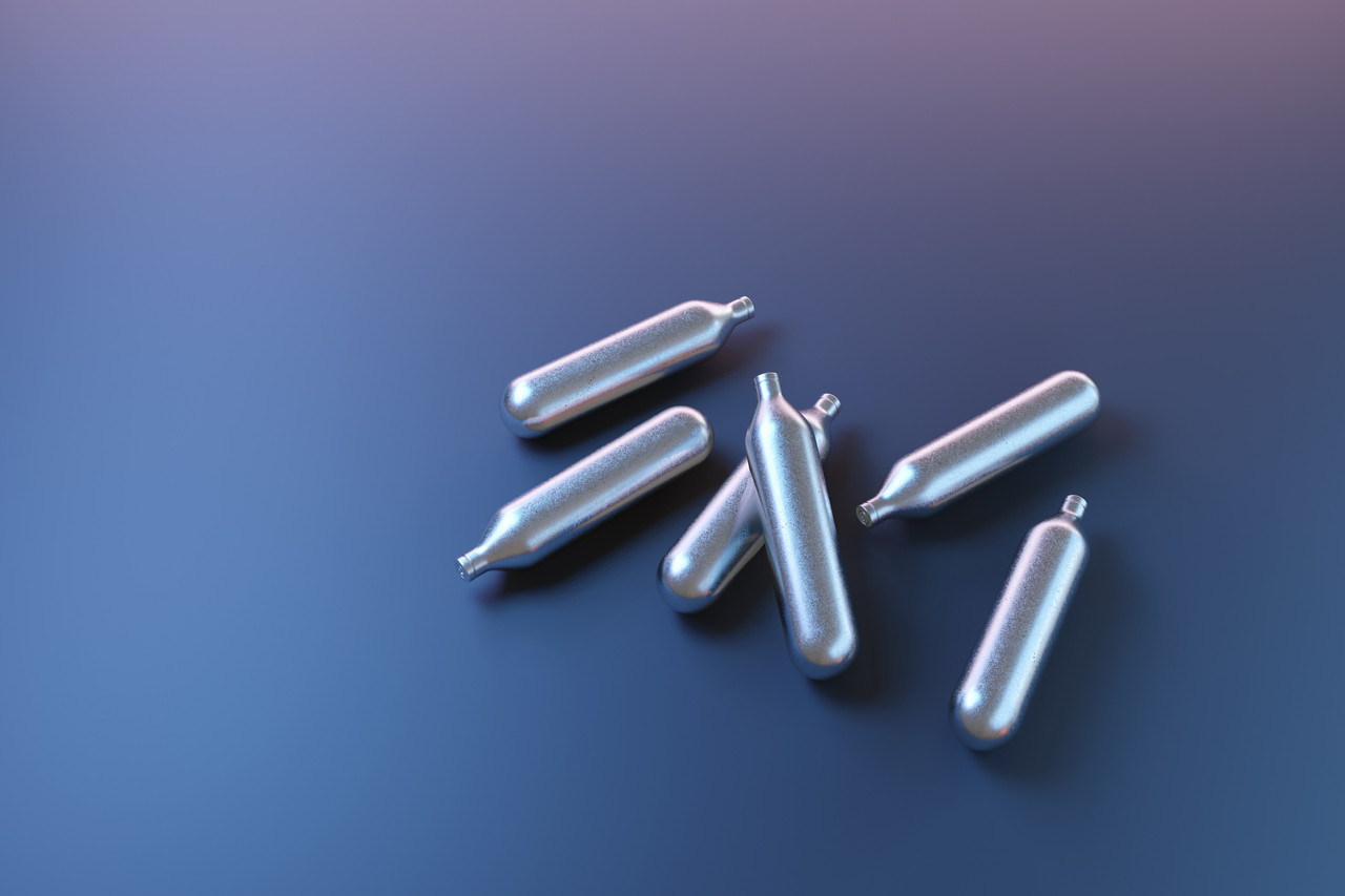 Ilustrasi tabung whippets atau Nitrous oxide (N2O)