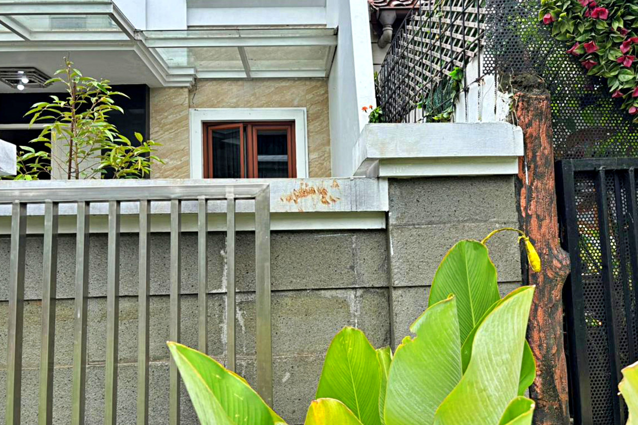 Tapak kaki pelaku pembunuhan pasutri