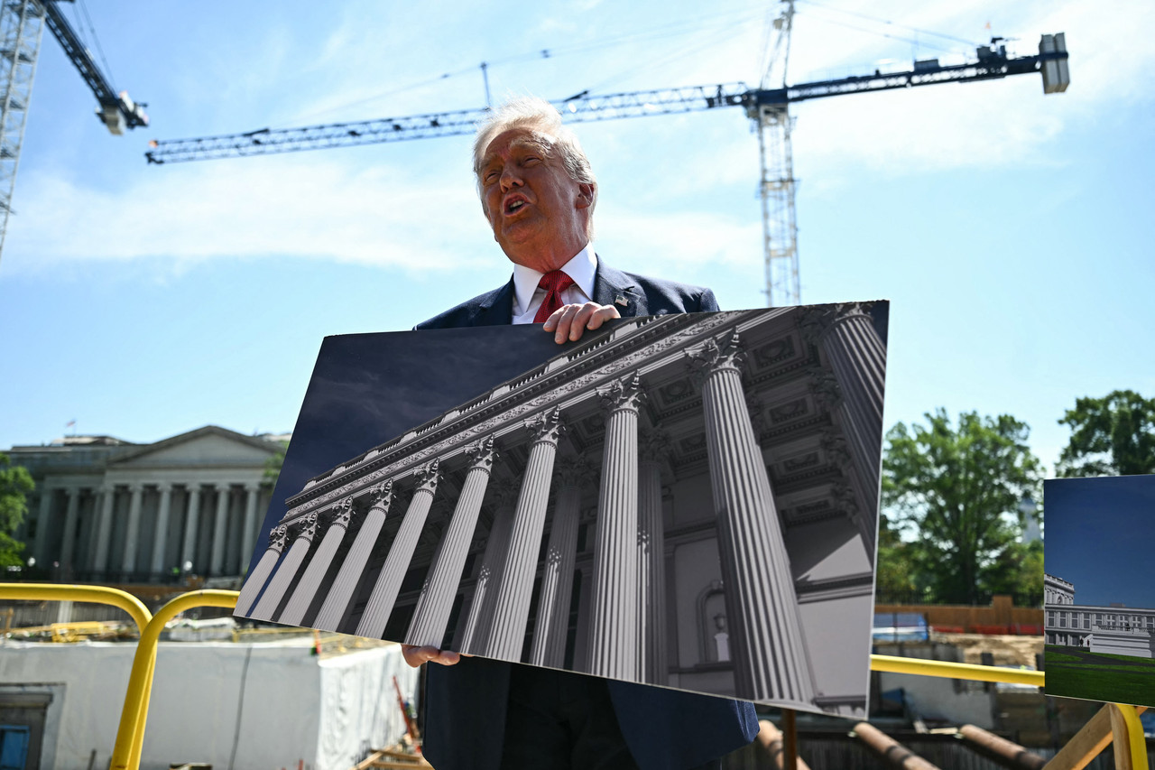 Donald Trump Soal Pembangunan Ruang Dansa di Gedung Putih