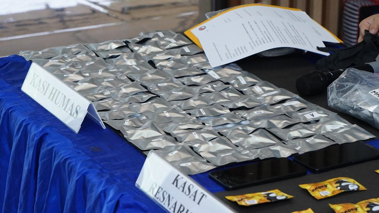 Konferensi pers mengenai kasus peredaran narkoba