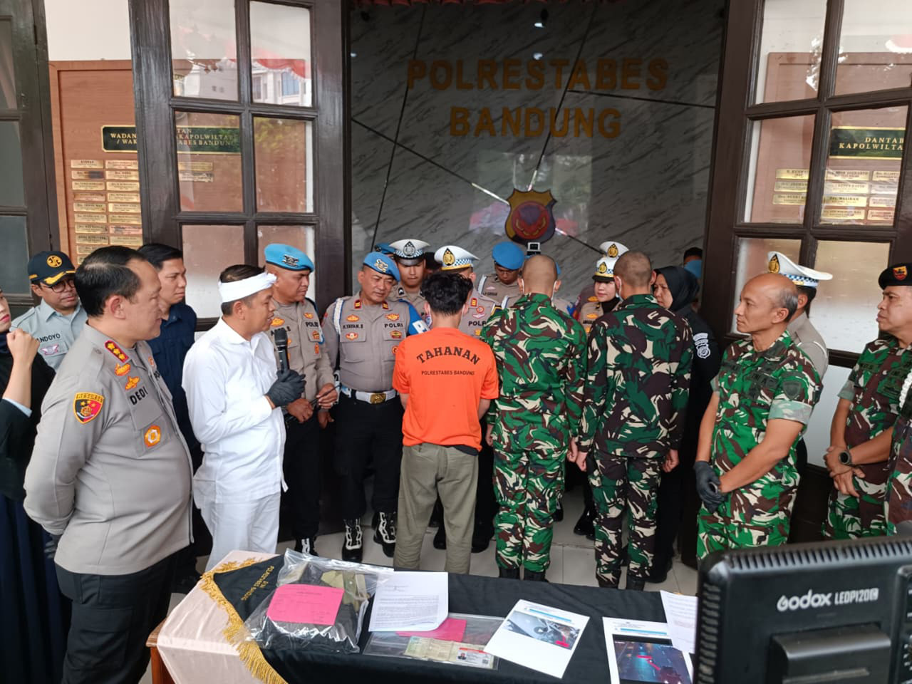 Mobil yang menabrak Aiptu Asep di Bandung 