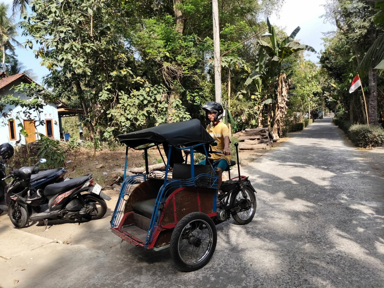 Timbul, tukang becak di kawasan Malioboro