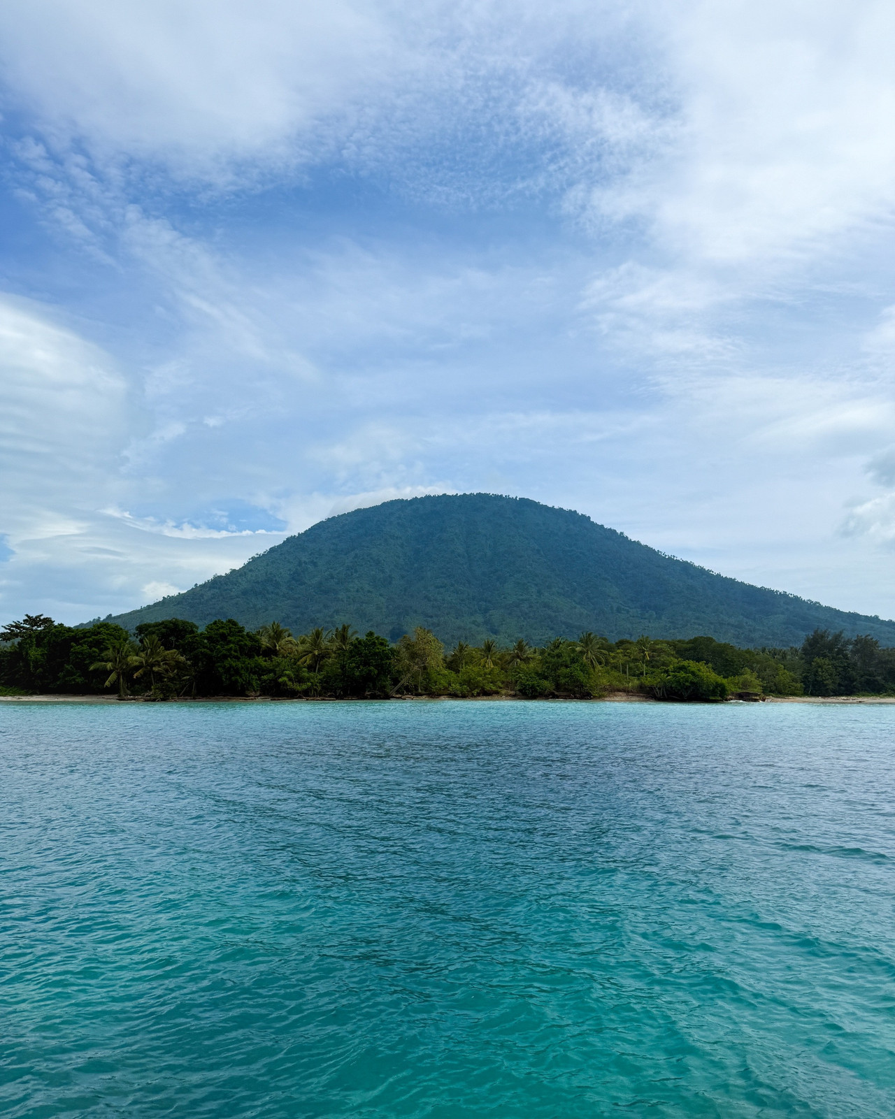 Gunung Sebesi.jpg