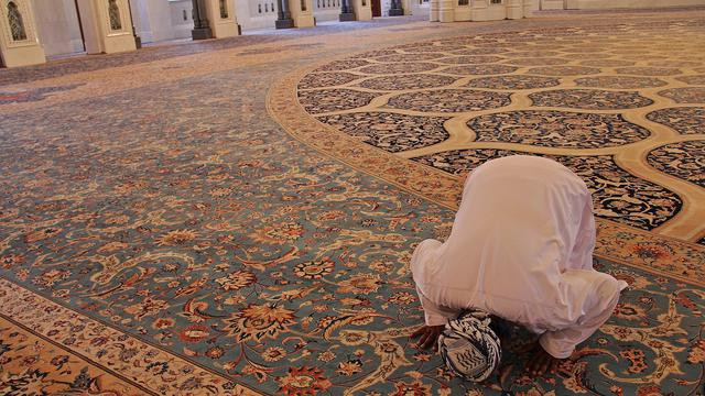 015139900_1547813879-sholat_jamak.jpg