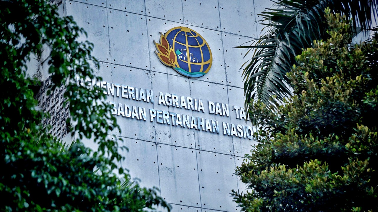 LIPSUS- kumplus- Mafia Tanah