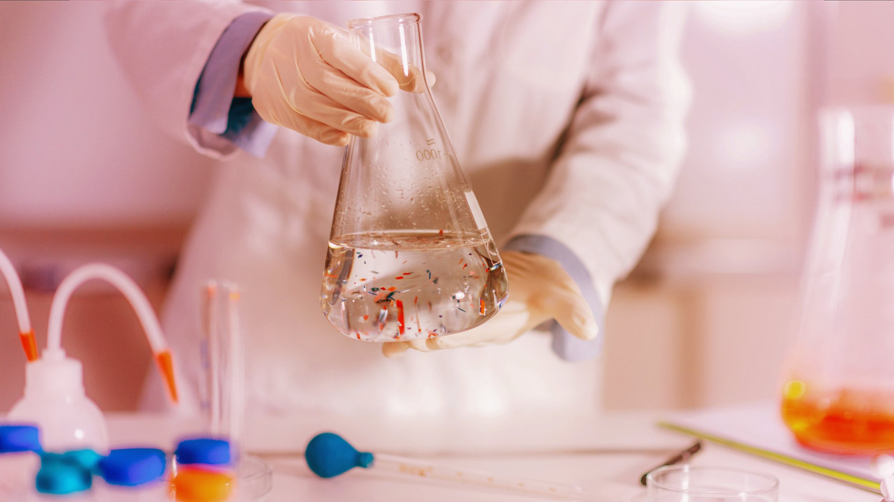 kumplus- Lipsus Mikroplastik di Udara Jakarta