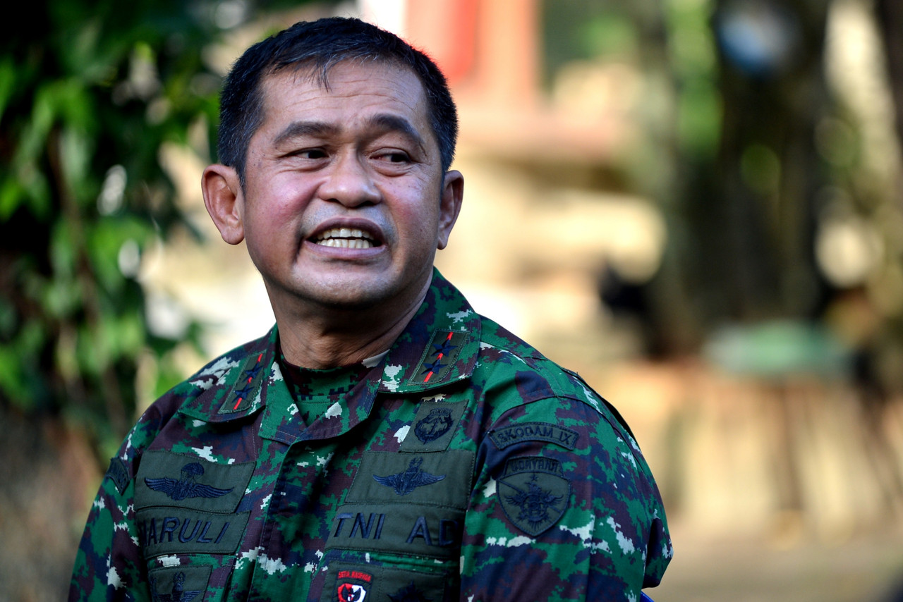 LIPSUS All The President's Men- Maruli Simanjuntak