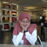 Putri Sherina patricia