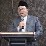 Assoc Prof Dr KH M Ilyas Marwal, MM, DESA