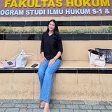 Laweren Yudisia Situmorang