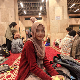 Dinda Meutia katari