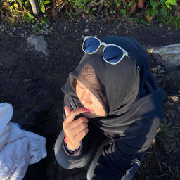YUZIA SYAHARANI AZZAHRA