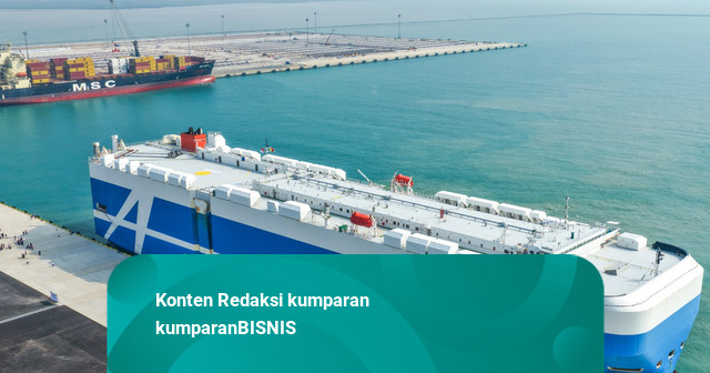 Kapal Raksasa Pengangkut Kendaraan Uji Sandar di Patimban, Bawa 1.101 Truk