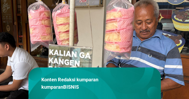 Nostalgia Rambut Nenek di Blok M, Jajanan Jadul yang Masih Eksis