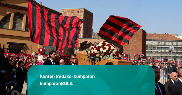 Ribuan Pelayat Antar Kepergian Legenda AC Milan Franco Baresi