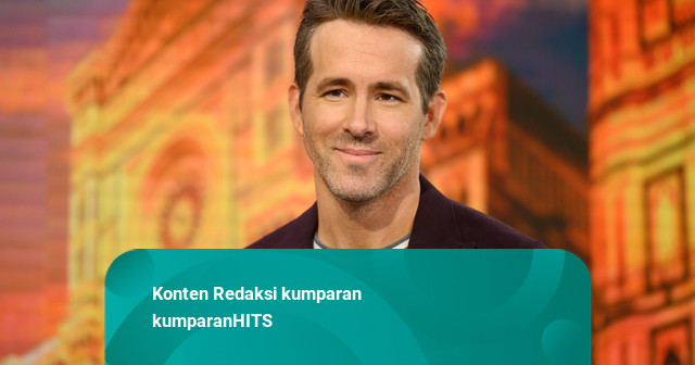 Ryan Reynolds Muncul dengan Kostum Deadpool Abu-abu di San Diego Comic-Con