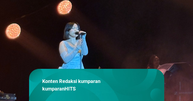 Bernadya Sulap Tennis Indoor Jadi Dunia Mimpi Lewat Album Showcase
