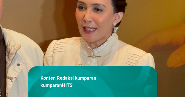 Rieke Diah Pitaloka Dibaringkan Seperti Jenazah dalam Film Seni Merayu Tuhan
