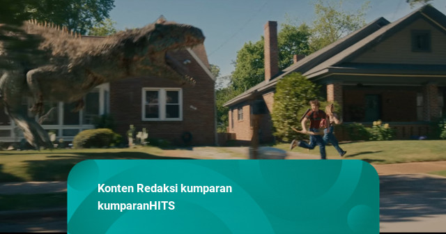 Review Film The End of Oak Street: Saat Dinosaurus Muncul di Kompleks Perumahan