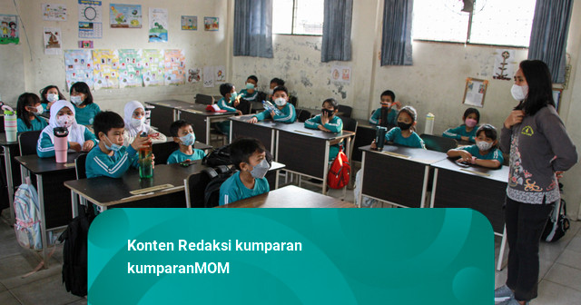 Foto: Suasana Sekolah di Palangka Raya di Tengah Kabut Asap Karhutla