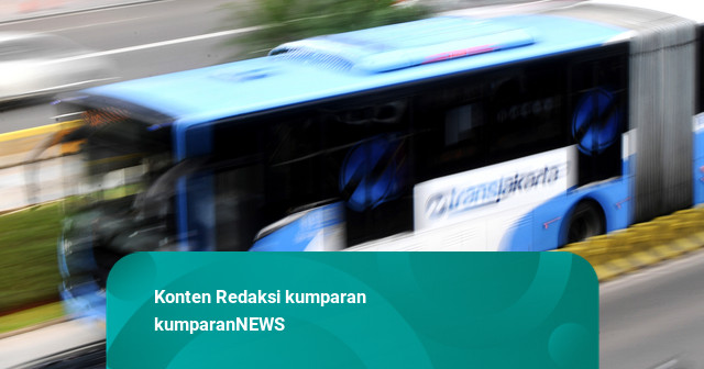 Jalan Masih Ditutup, Transjakarta Ubah Rute Depan DPR