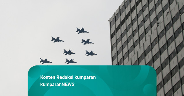 TNI AU Tanggung Biaya Perbaikan Mobil Warga yang Kena Puing Flare Pesawat Tempur