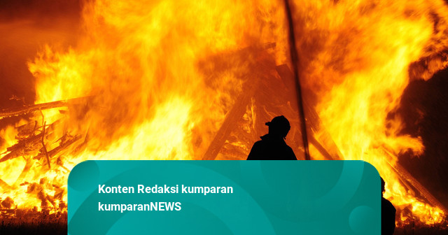 Gedung di Petojo Jakpus Terbakar, 20 Unit Damkar Dikerahkan