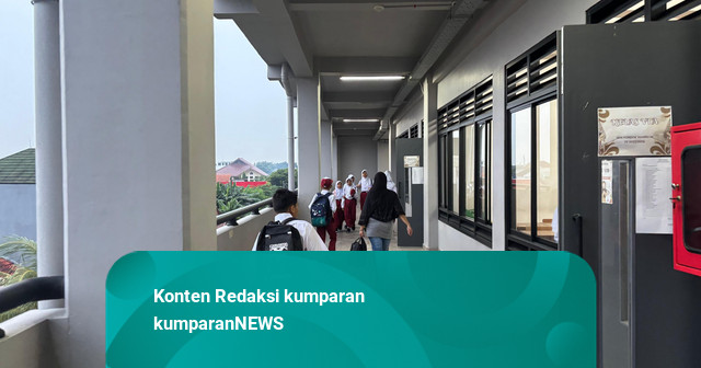 Mu'ti Ungkap Alasan Buku Pelajaran Siswa Diperbarui: Perubahan Standar-Muat STEM