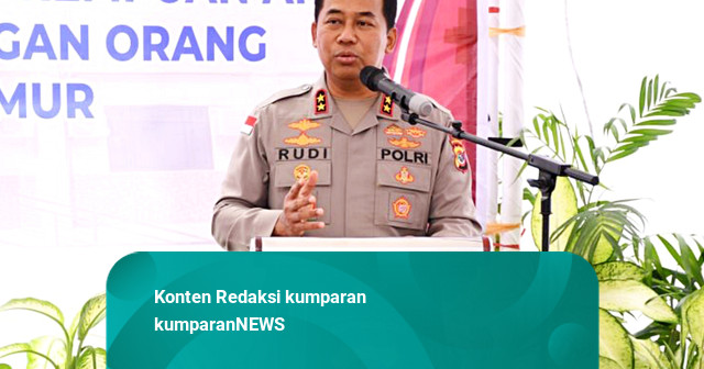 Polda NTT Antar Bantuan untuk Warga Terisolir di Pulau Palu'e Pakai Helikopter