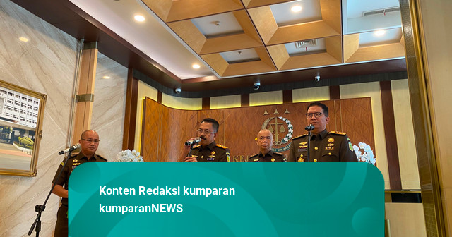 Foto: Jaksa Agung Lantik Kuntadi Jadi Jampidsus hingga Asep Jadi Wakil JA