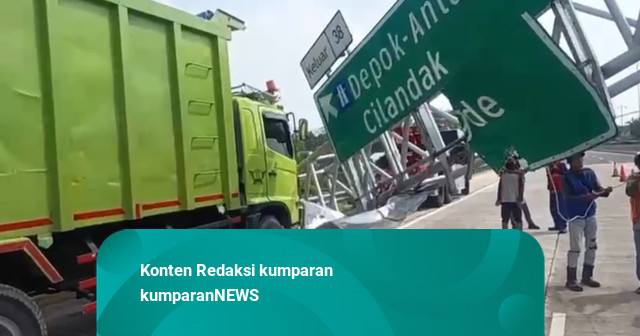 Truk Tabrak Penunjuk Arah di Tol Cijago Arah Limo Depok, Sebagian Jalur Ditutup