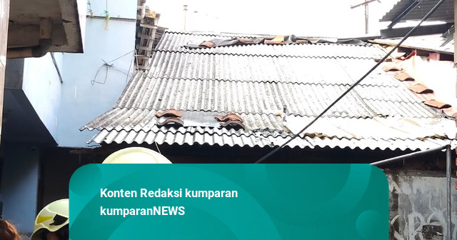 Rumah di Tambora Jakbar Terbakar, 17 Unit Damkar Padamkan Api