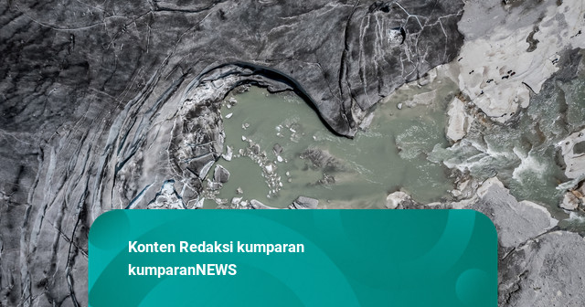 Foto: Gelombang Panas Ekstrem Picu Pencairan Gletser di Pegunungan Alpen Swiss