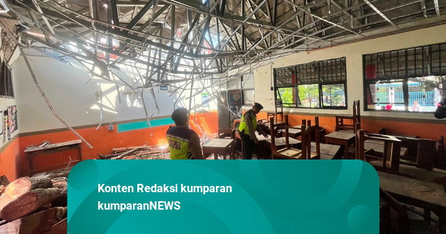 Kelas SDN Sendangmulyo Semarang Ketiban Pohon Tumbang, Siswa Belajar Bergantian