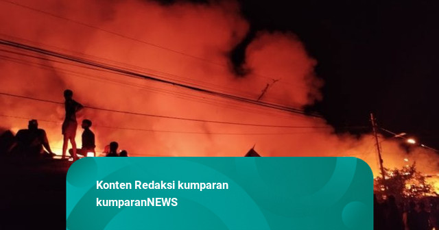Kebakaran Landa Permukiman Padat Penduduk di Makassar: 50 Rumah Hangus