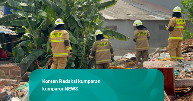 Kebakaran TPS di Kramat Jati: Tahap Pendinginan, Titik Asap Masih Terlihat
