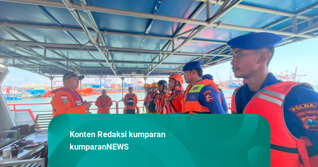 KM Mutiara Sentosa 2 Terbakar Bawa 250 Orang: 45 Penumpang Belum Dievakuasi