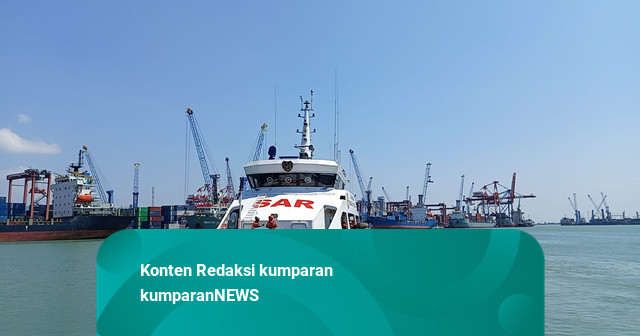 KM Mutiara Sentosa 2 Terbakar di Perairan Sumenep: Bawa 140 Truk hingga 25 Mobil
