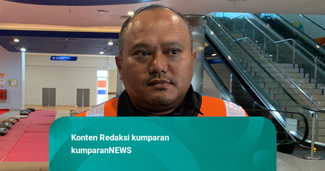 4 Kapal Evakuasi Penumpang KM Mutiara Sentosa 2 ke Pelabuhan Tanjung Perak