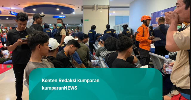 Ratusan Penumpang KM Mutiara Sentosa 2 Tiba di Tanjung Perak