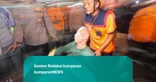 Foto: Dua Jenazah Korban KM Mutiara Sentosa II Tiba di Tanjung Perak