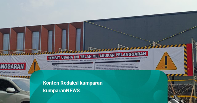 Videotron Lapangan Padel di Bandung Disegel Imbas Tebang 10 Pohon Tanpa Izin