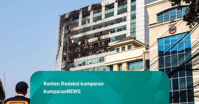 Polda Metro Jaya Kerahkan Tim Keslap-DVI Tangani Kebakaran Gedung Bapenda DKI