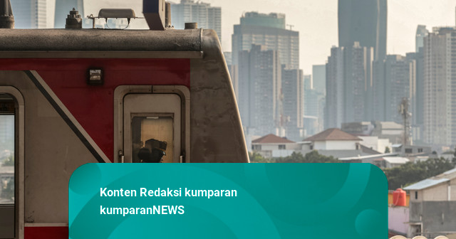2 HP Penumpang Berasap, Perjalanan KRL Sempat Terlambat 7 Menit