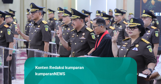 Jaksa Agung Lantik 15 Kajati dan 19 Pejabat, Minta Muruah Institusi Dipulihkan