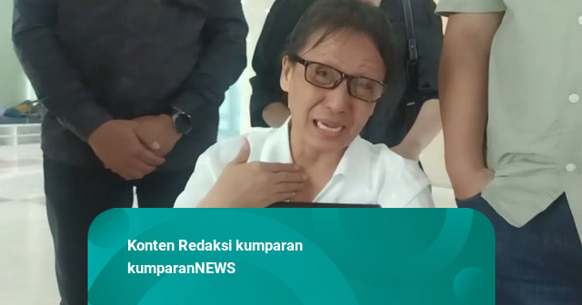 Tangis Ibu Eks Istri Brigadir ISH di DPR: Peluk Foto Anak-Minta Usut Tuntas